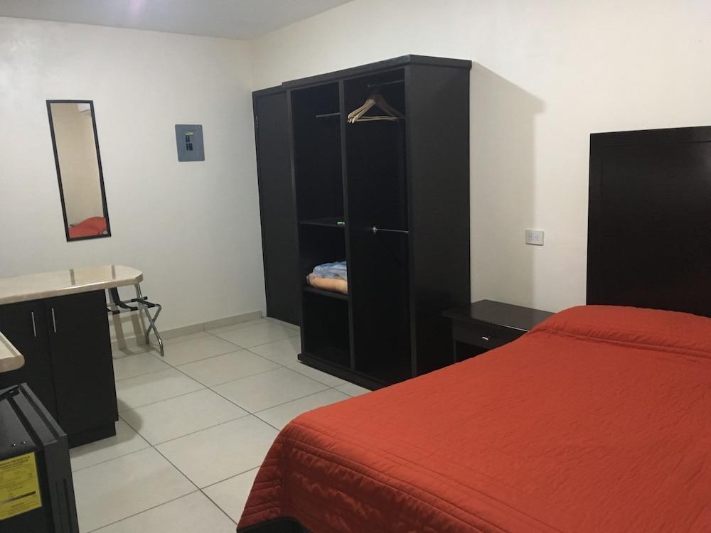 Hgen Rooms & Suites Los Mochis Exterior foto